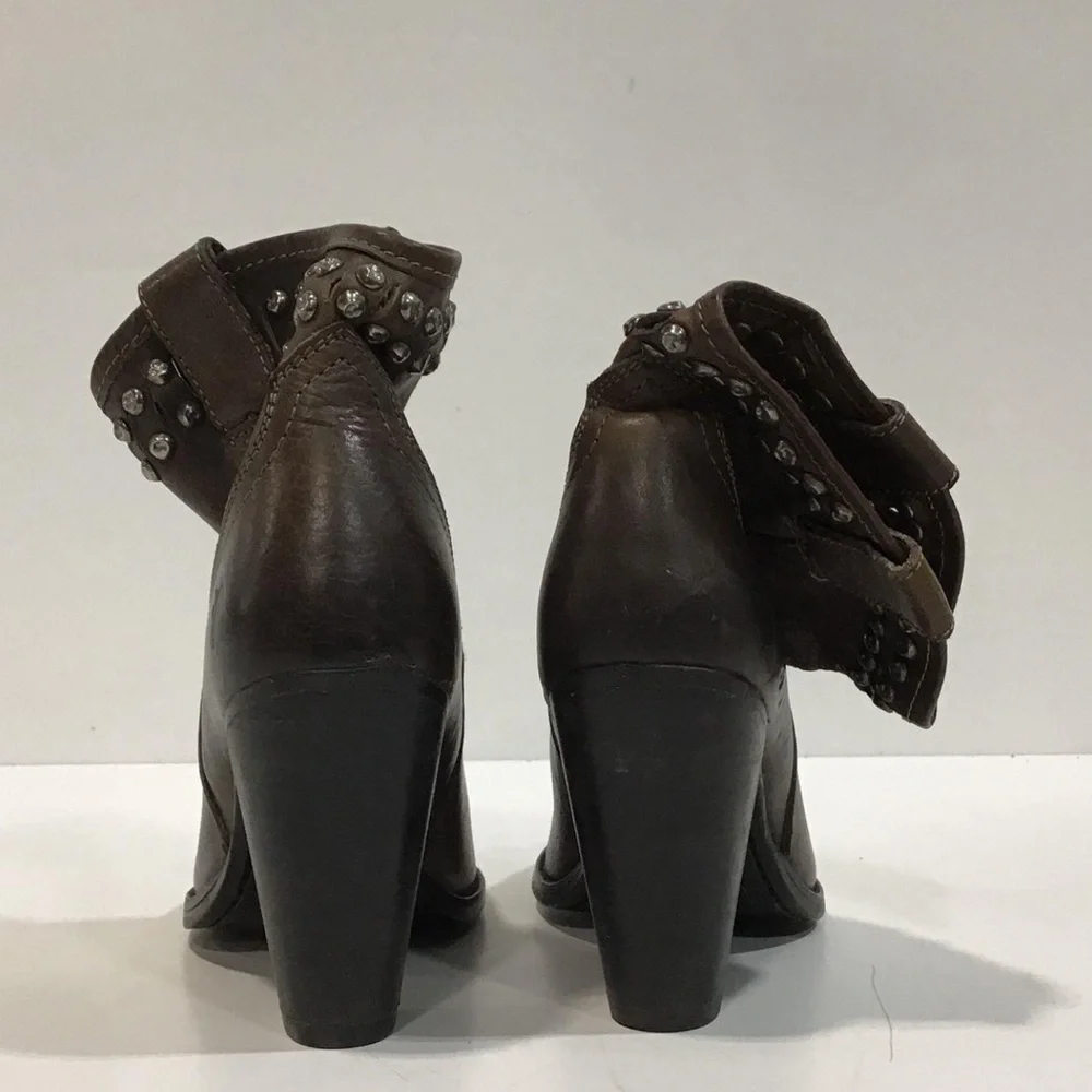 Women’s Frye Studded Brown Leather Ankle Boots Size 6.5B
